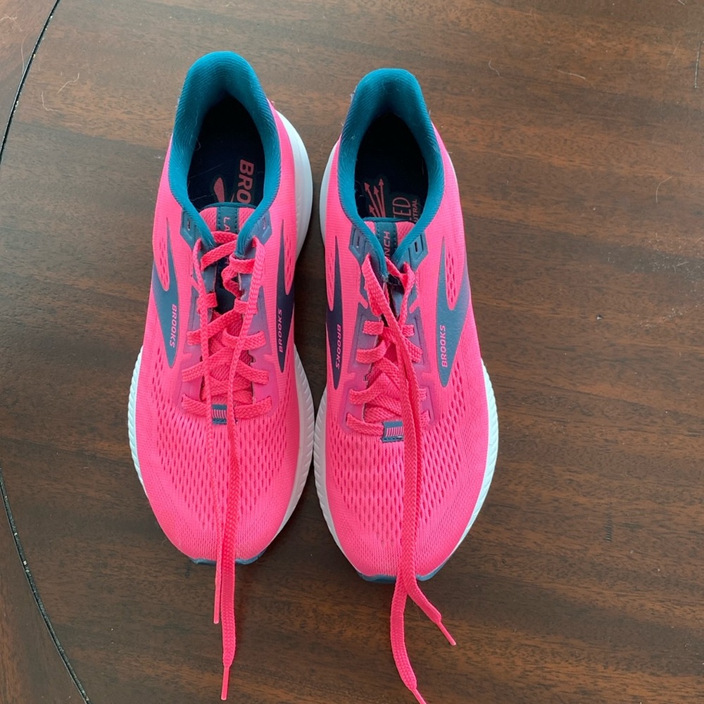 Brooks Launch Running Shoes  Size 8